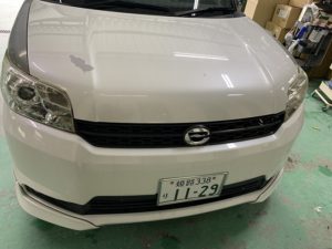 姫路市の自動車修理 鈑金 塗装 コーティング 車検ならボデーショップミハタ トヨタ カラー番号070 ホワイトパール 塗装不良 メーカー保証 全塗装 ルミオン アルファード ヴェルファイア ウィッシュ オーリス